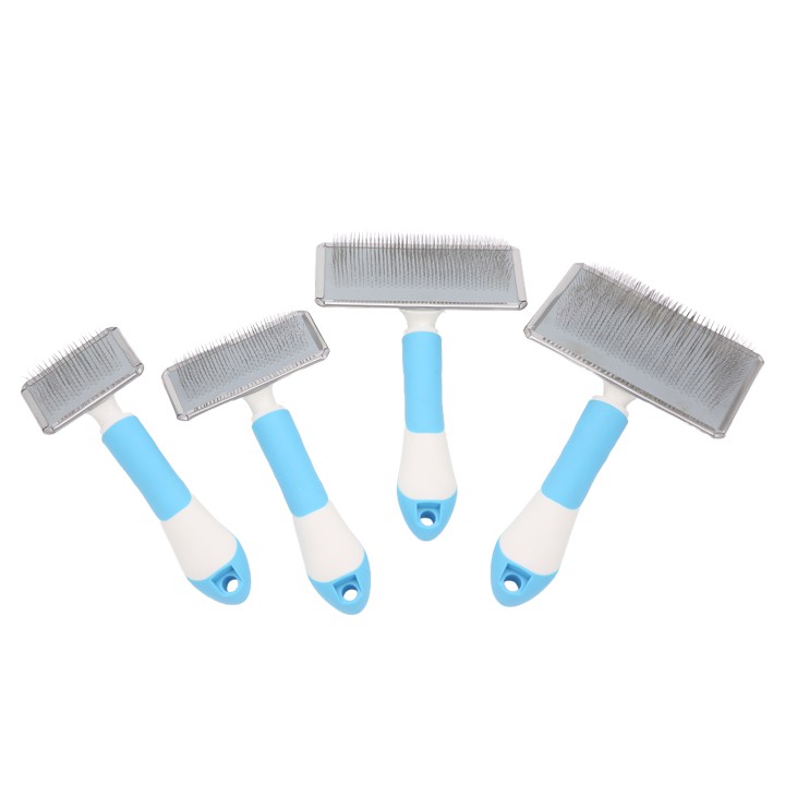 कुत्ते को संवारने वाले ब्रश