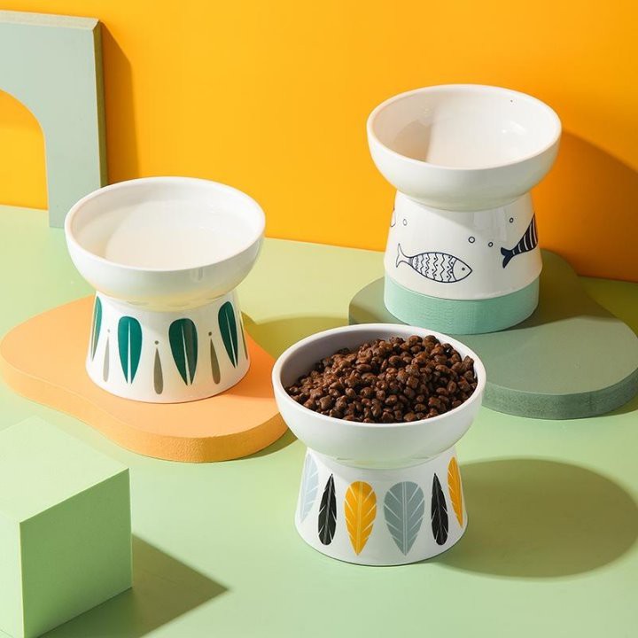 मिट्टी के बर्तनों के पालतू कटोरे